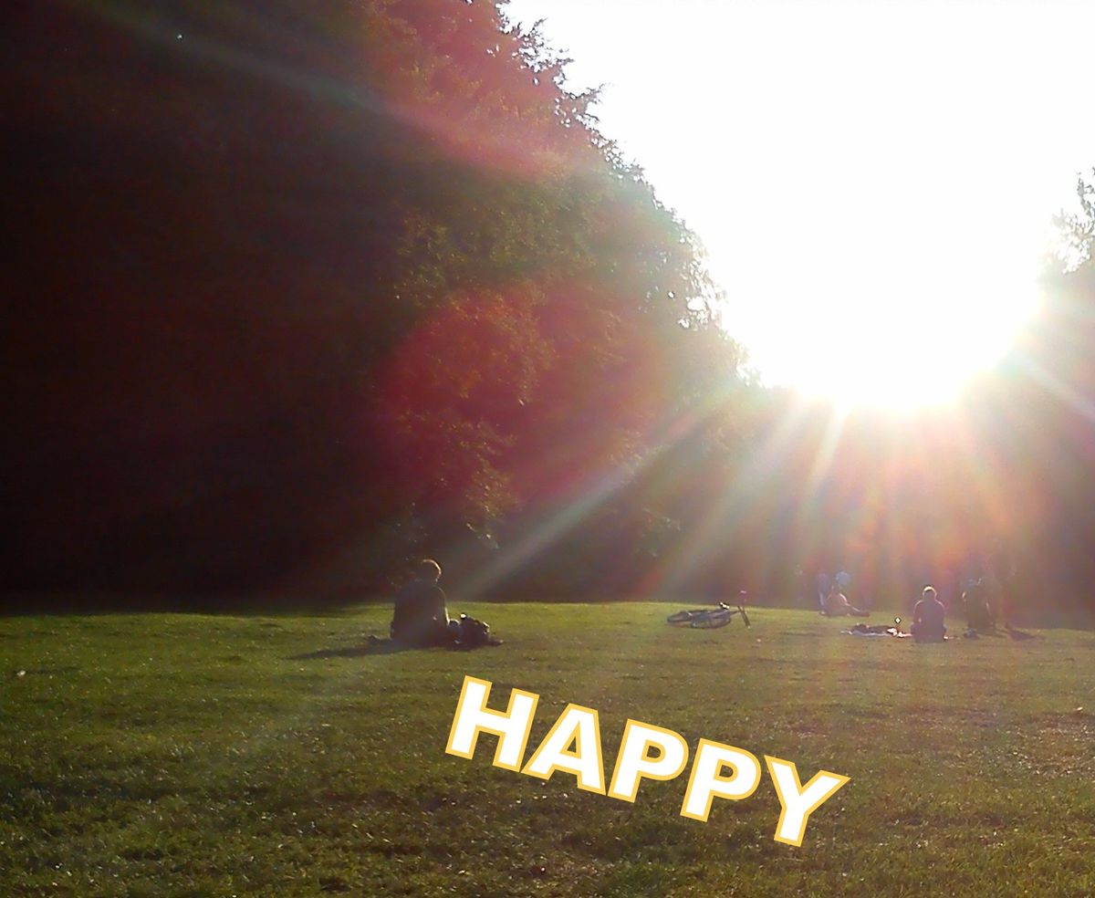 HAPPY PEOPLE ON SUNSHINE