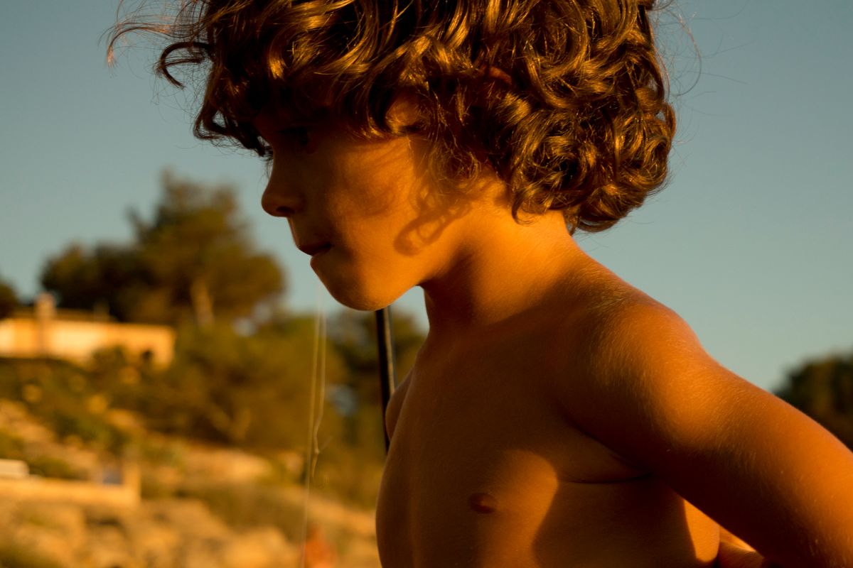 Enzo in the setting sun, Mallorca, summer 2013. (Sony NEX-3N with 16-50mm OSS Power Zoom).