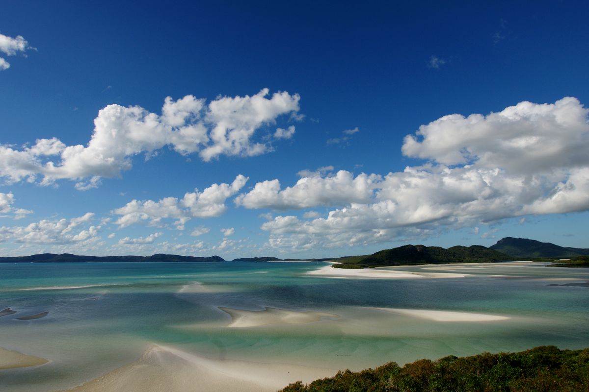 Whitehaven Beach is a 7 km stretch along Whitsunday Island, known for its white sands. The sand consists of 98% pure silica which gives it a bright white color.