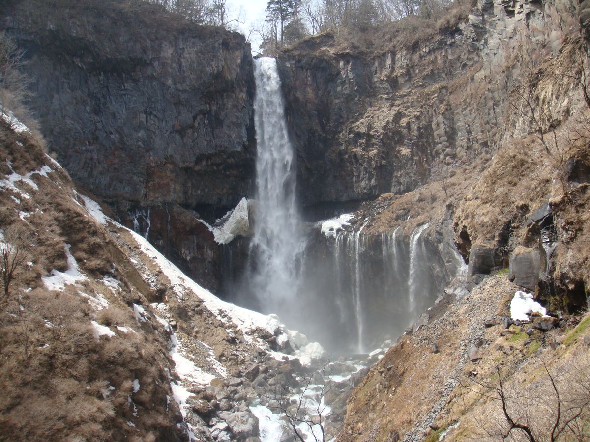 Водопады Японии