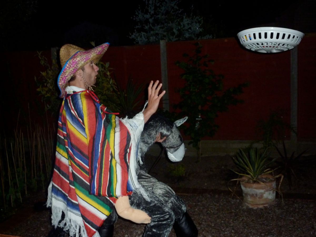 A mexican gunslinger recently had a close encounter with a unidentified flying saucer.